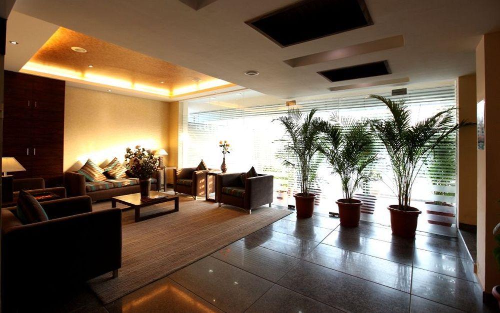 Hôtel Crossroads à Gurgaon Extérieur photo