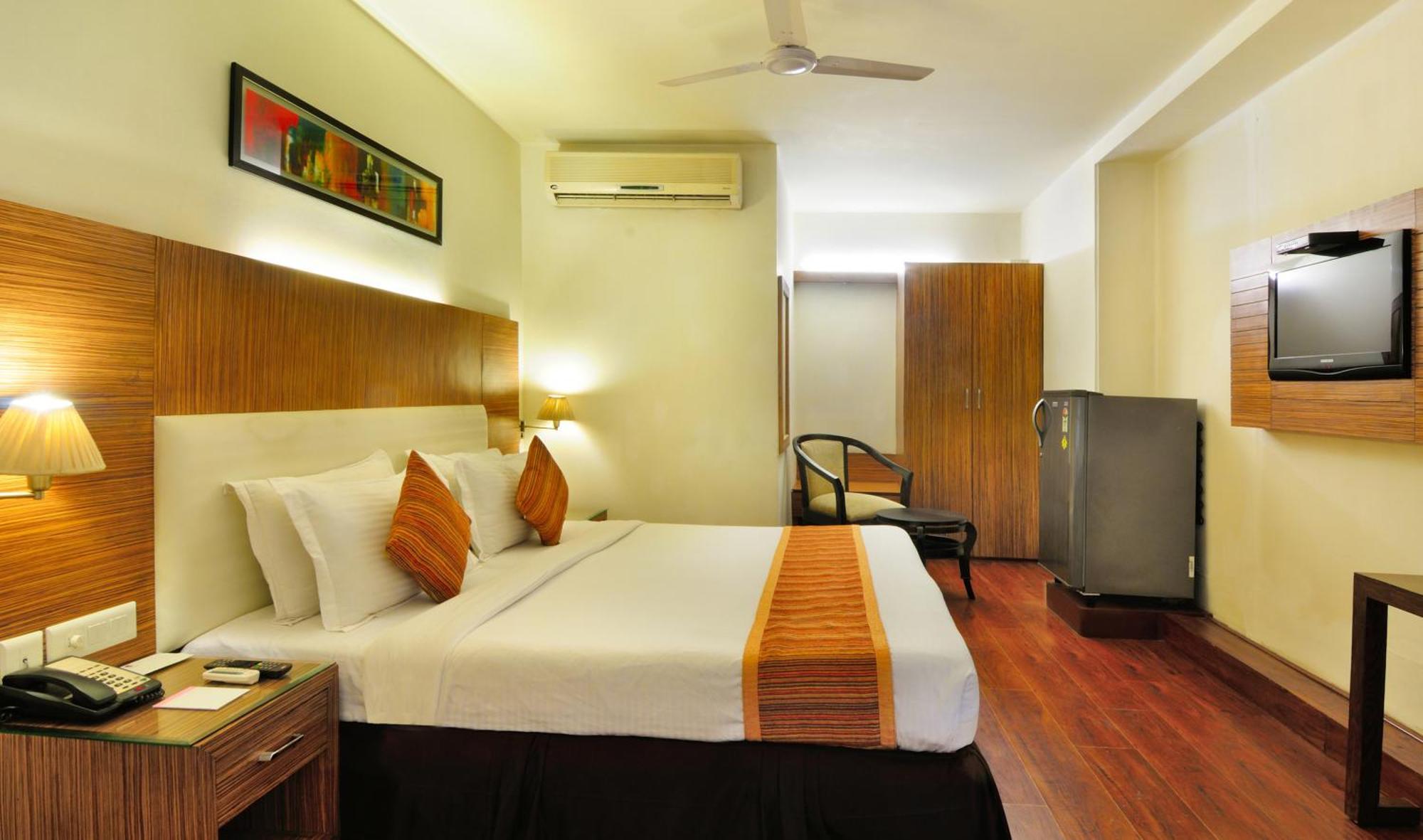 Hôtel Crossroads à Gurgaon Extérieur photo