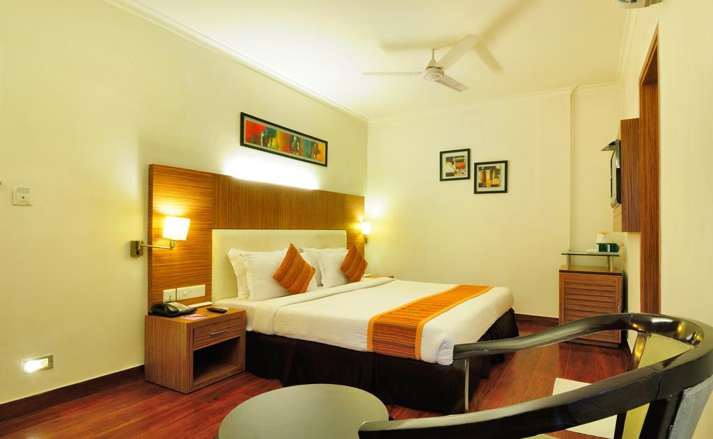 Hôtel Crossroads à Gurgaon Extérieur photo