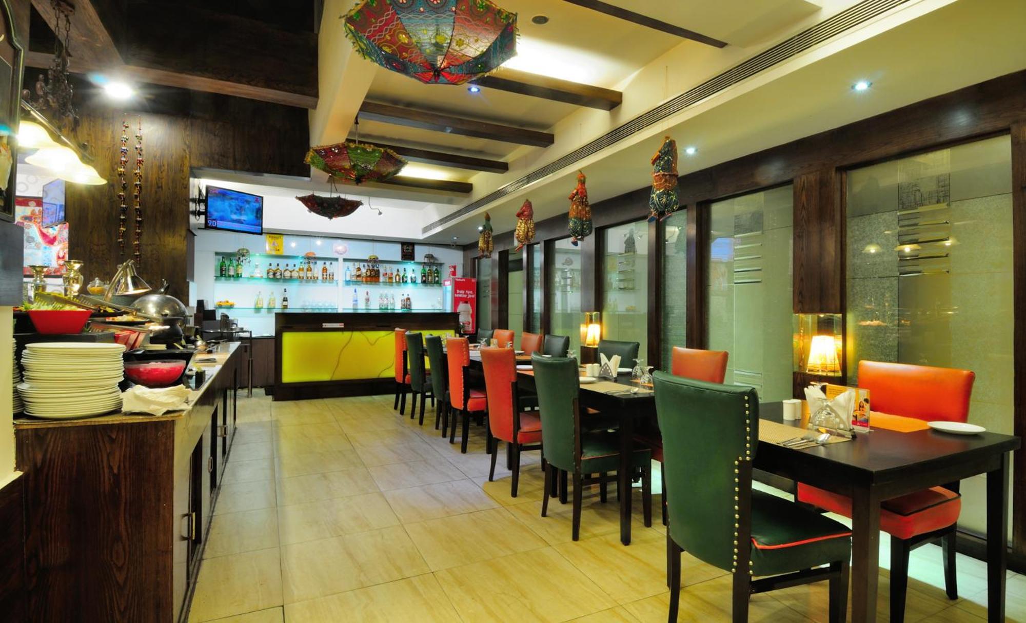 Hôtel Crossroads à Gurgaon Extérieur photo