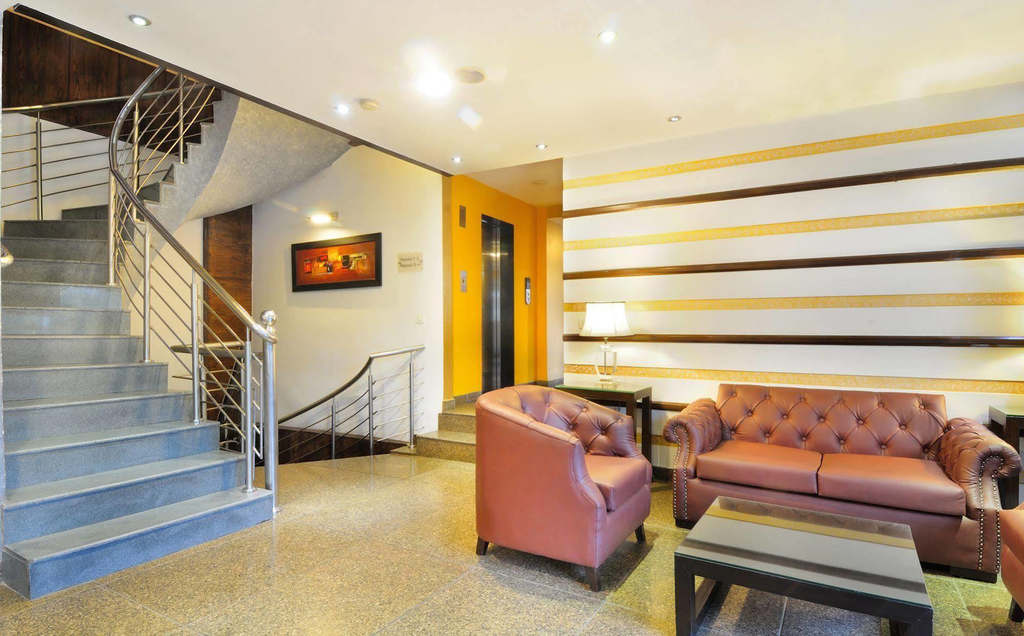 Hôtel Crossroads à Gurgaon Extérieur photo