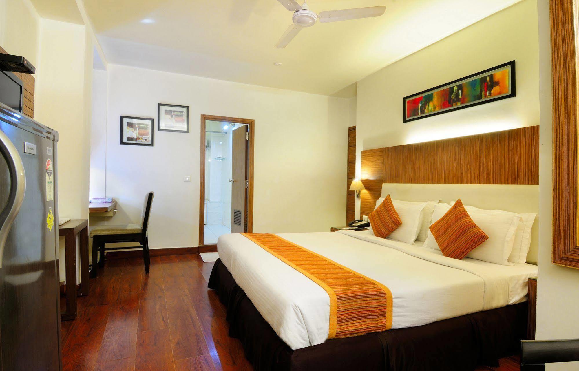 Hôtel Crossroads à Gurgaon Extérieur photo