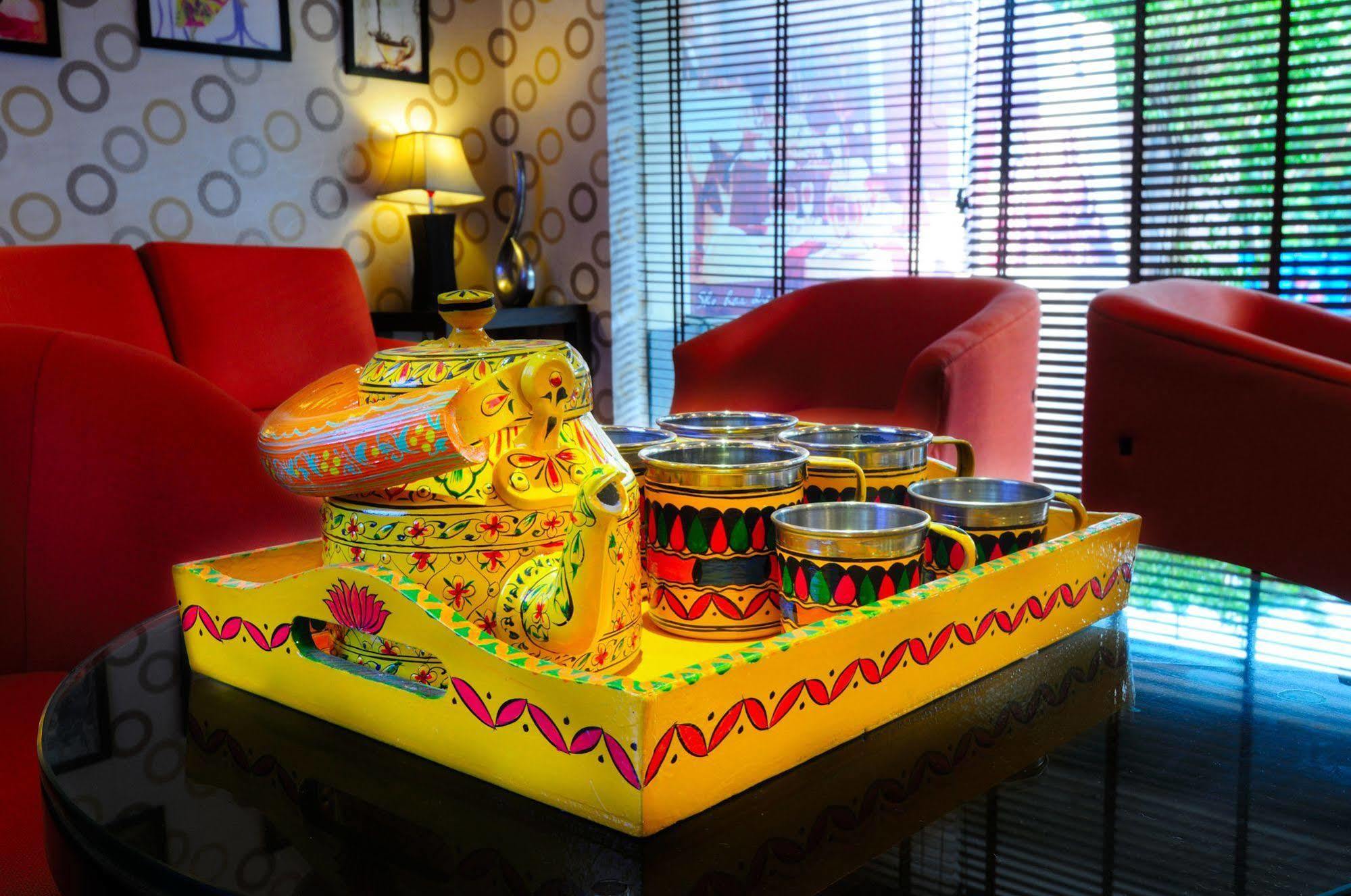 Hôtel Crossroads à Gurgaon Extérieur photo