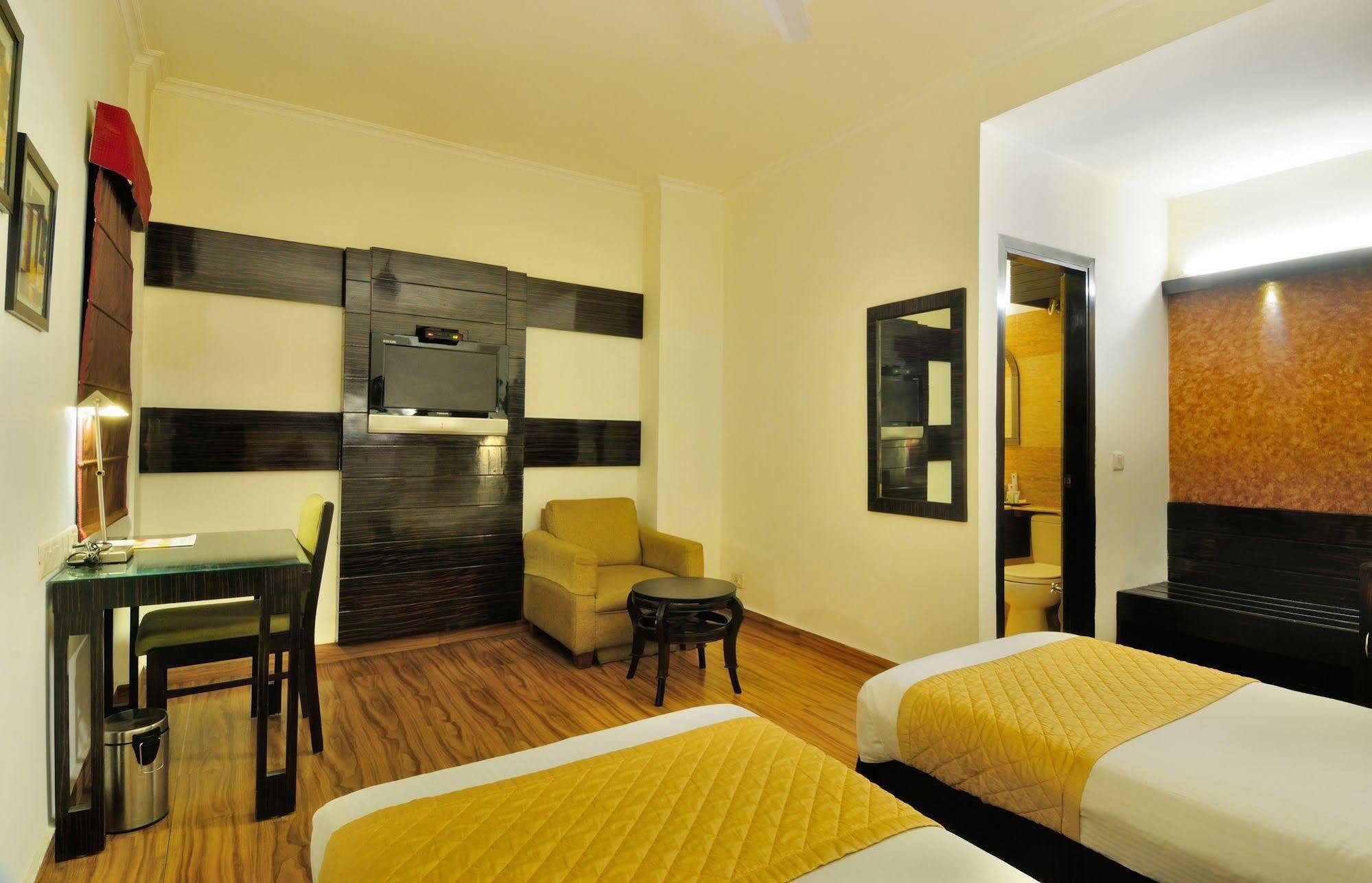 Hôtel Crossroads à Gurgaon Extérieur photo